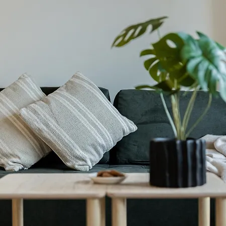 Modern Aurora With Sauna - By Book Lapland דירה רובניימי